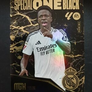 Trading Card de Vinícius del equipo de Real Madrid de la serie Special One Black de la colección oficial Panini Megacracks 2025-26.