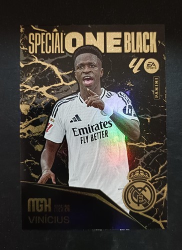 Trading Card de Vinícius del equipo de Real Madrid de la serie Special One Black de la colección oficial Panini Megacracks 2025-26.